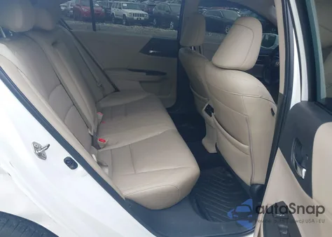 2016 Honda Accord Touring z USA, uszkodzony, nr VIN 1HGCR3F90GA020734